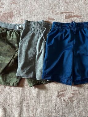 Carter’s Wonder Kids Athletic shorts bundle